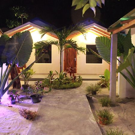 Resten Inn Thoddoo Exterior photo
